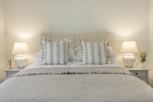 the furnishing touches charles place 81A5308